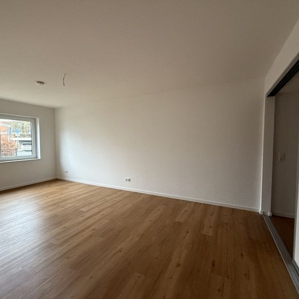Hochwertige 2-Zimmer-Erdgeschosswohnung mit Terrasse in stadtnaher Lage - Photo 1