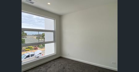 Low-Maintenance Modern Living Close to Everything - Photo 2