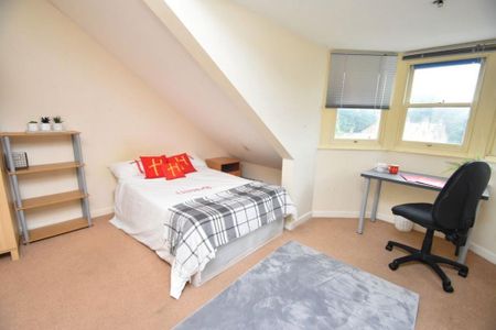 5 bedroom flat to rent - Photo 4