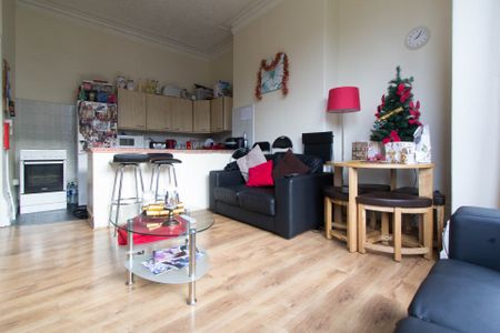 Flat 1, 14 KELSO ROAD Leeds - LS2 9PR - Photo 5