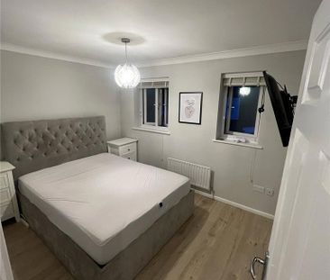 3 bedroom end of terrace house to rent - Photo 4