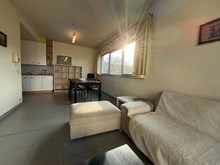Appartement te huur - Foto 2