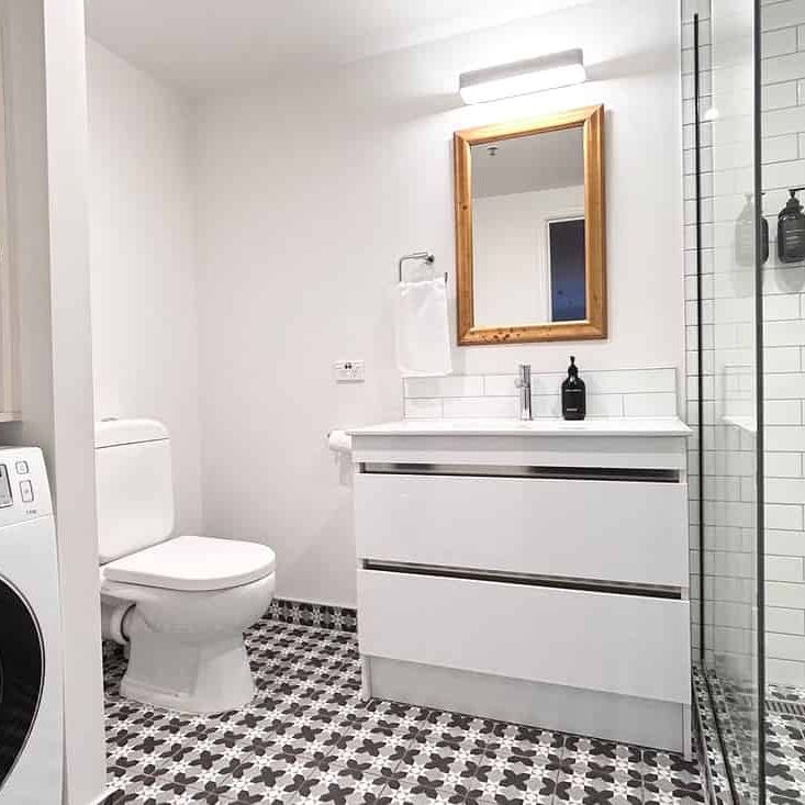 One-Bedroom Apartment in Iconic Heritage Building - Photo 1