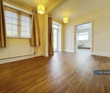 3 bedroom bungalow to rent - Photo 1