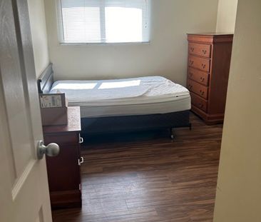 Green Glen A – 2 Bedroom Furnished - Photo 5