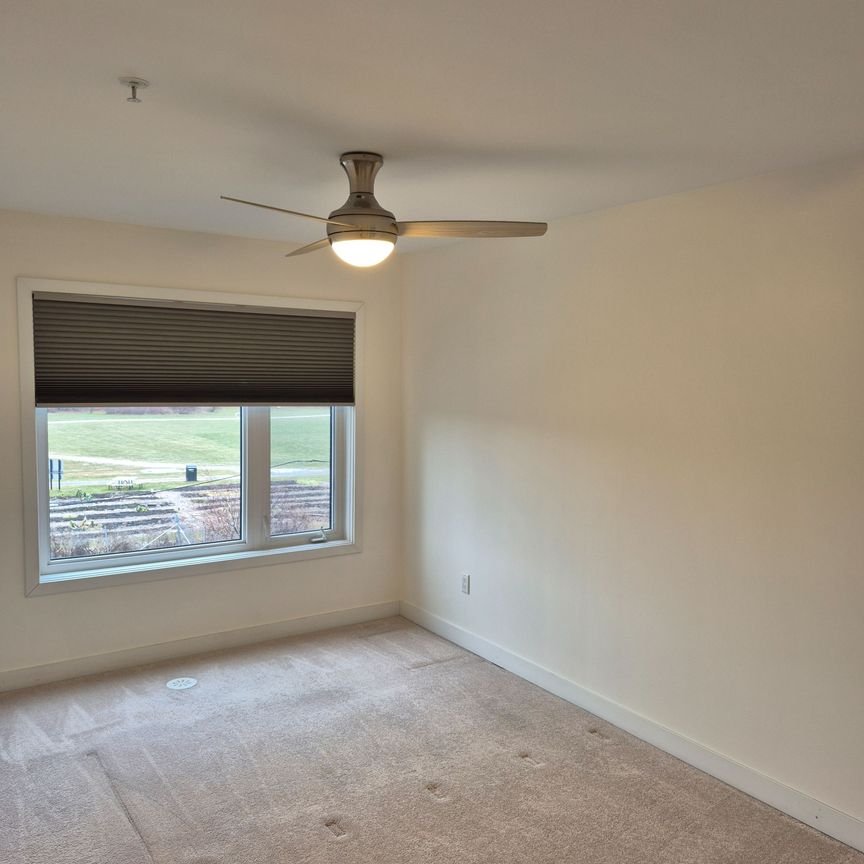 For Lease - 1555 Kingston Road Unit# 304, Pickering, Ontario - Photo 1