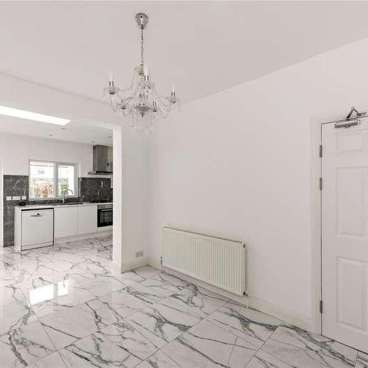 Sanderstead Road, London, E10 - Photo 1