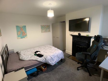 Mill Lane, Heworth - P10049 - Photo 2