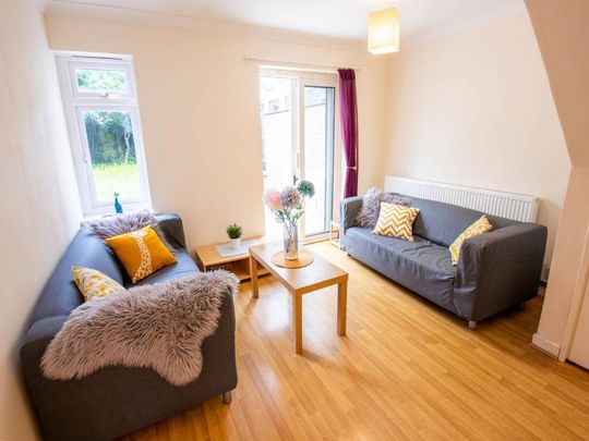 5 bedroom house to rent - Photo 1