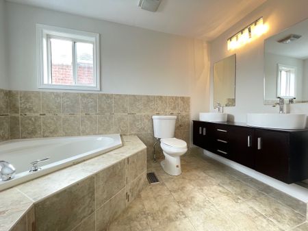 For Lease - 3952 Freeman Terrace Unit# Upper, Mississauga, Ontario - Photo 4