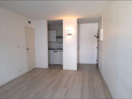 Location Appartement 2 pièces 39m² BORDEAUX 33000 - Photo 5