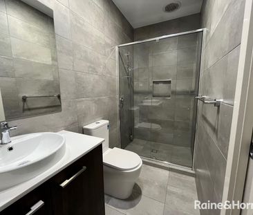 Modern 3 Bedroom 2 Bathroom Unit - Photo 6