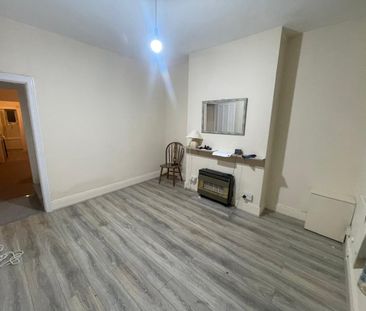 2 Bed Terraced House, Humber Avenue, CV3 - Photo 2