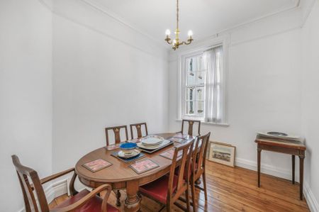 3 bedroom flat to rent - Photo 4