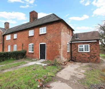 2 bedroom character property to rent - Photo 2