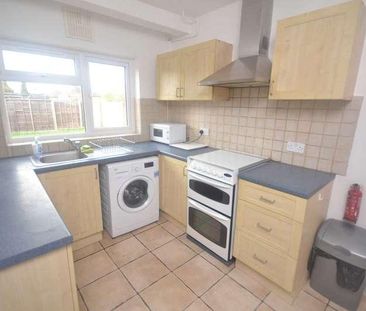 Culver Lane, Reading, RG6 - Photo 2