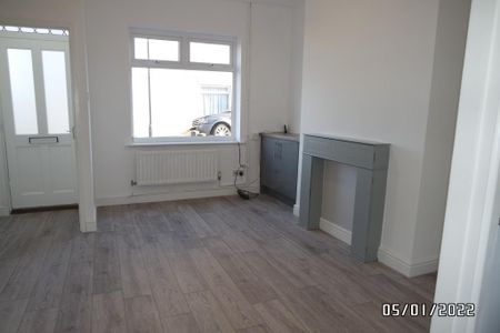 3 bedroom terraced house to rent - Photo 5