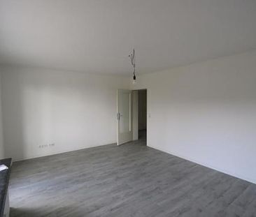 schöne 3-Zimmer-Wohnung für die Familie - nur mit Wohnberechtigungsschein (WBS) für 3 - 4 Personen (Wohnungen Duisburg) - Photo 1
