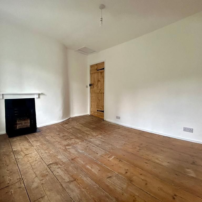 2 bedroom terraced house to rent - Photo 1