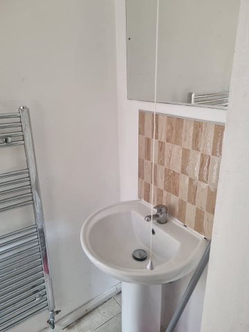 Room in a Shared House, Showell Green Lane, B11 - Photo 5