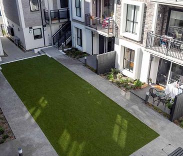 New warm apartment in the heart of Newtown - Photo 2