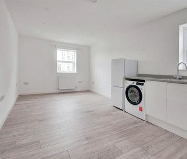 Market Street, Watford - Photo 3