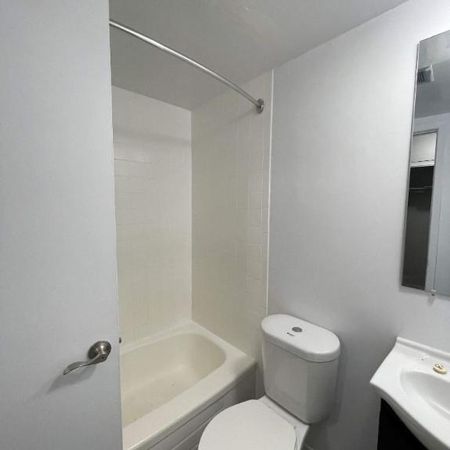 1 CH - 1 SDB - Gatineau - $1,249 /mo - Photo 4