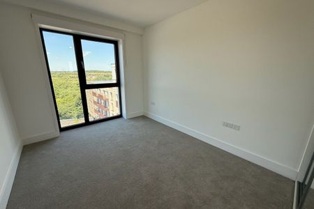 Burnt Mill, HARLOW - Photo 3