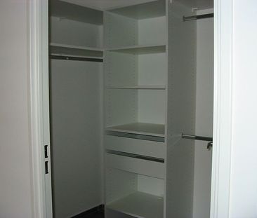 Location Appartement 3 pièces 74m² STE CLOTILDE 97490 - Photo 5