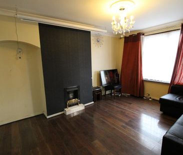 2 bedroom semi-detached house to rent - Photo 2