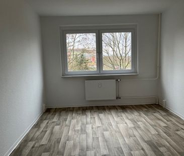 Sanierte 3 Raum-Wohnung mit Balkon und Badewanne - Photo 5