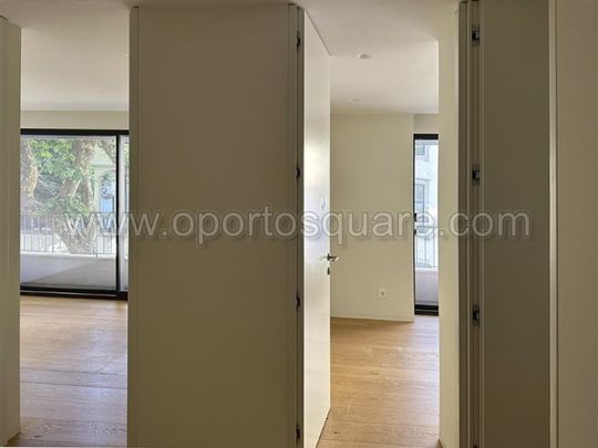 3 room luxury Apartment for rent in Marechal Saldanha (Nevogilde), Porto, Distrito do Porto - Photo 1