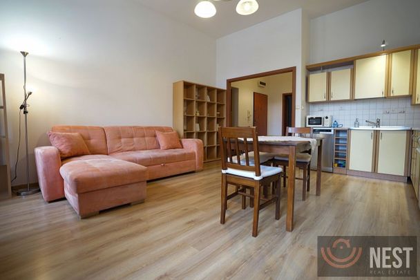 Stare Miasto: 3 pokojowe mieszkanie - Zdjęcie 1