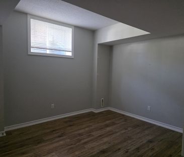 For Lease - 329 Edgehill Drive Unit# Lower, Barrie, Ontario - Photo 2