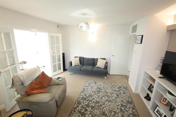 92a Carryduff Road, Lisburn, BT27 6YL - Photo 1