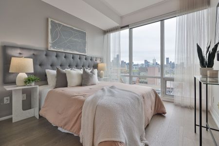 For Lease - 1 Bedford Road Unit# 808, Toronto, Ontario - Photo 2