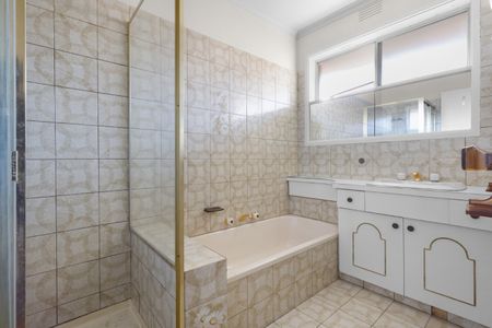 FAMILY FRIENDLY - Photo 2