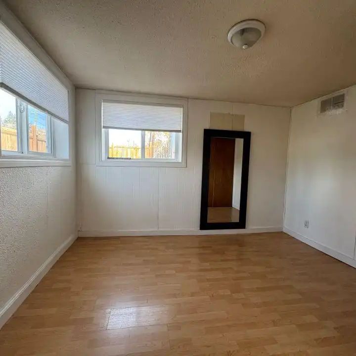 4703 - 40 Avenue — 3 - Photo 1