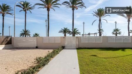 2 room luxury Flat for rent in Alicante, Valencia - Photo 4