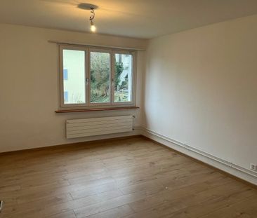 Hel­le 4-Zim­mer Woh­nung mit gu­tem Ver­kehrs­an­schluss - Photo 2