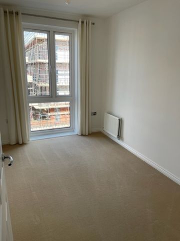 2 bedroom Apartment - Salvisberg Court, Otto Road, Welwyn Garden City - Photo 3