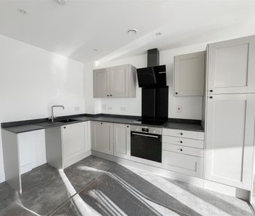 Flat 79, 6 Martin Court, Hastings, TN34 1EF - Photo 2