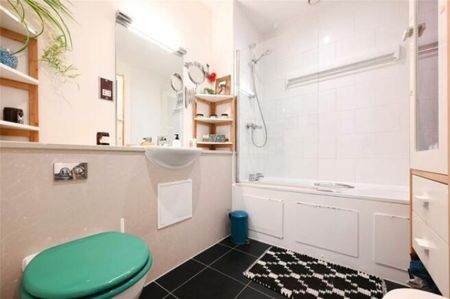 2 Bedroom Flat To Let - Photo 4