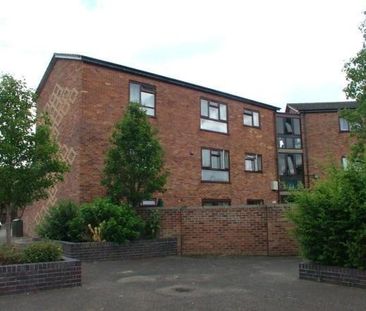 3 bedroom flat to rent - Photo 4