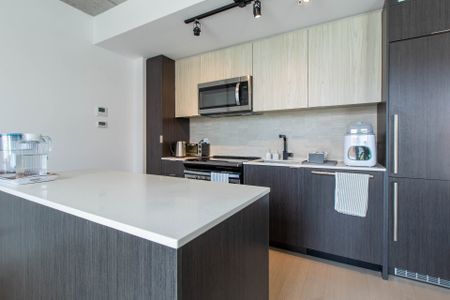 1900 Rue Suzanne Coallier, Montréal (Saint-Laurent), QC H4M - Photo 3