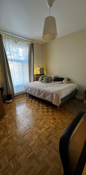 1 Chambre à Coucher - Appartement 5 1/2 - Photo 1