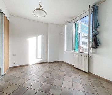 Location Appartement 3 pièces 63m² AJACCIO 20000 - Photo 3