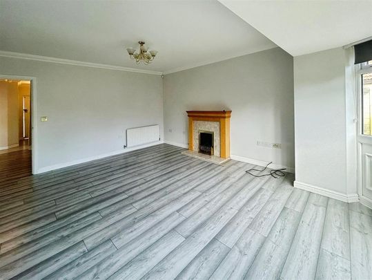 4 bedroom detached house to rent - Photo 1