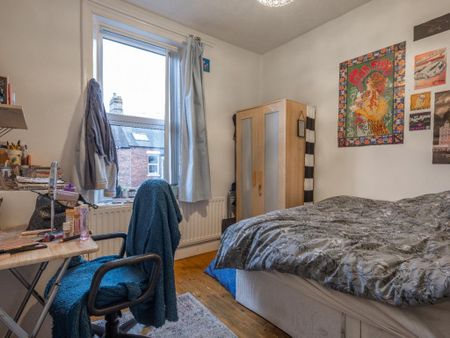 5 bedroom terraced house to rent - Photo 4