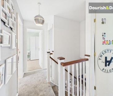 4 bedroom detached house to rent - Photo 2